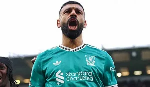 تغطية وأخبار محمد صلاح يتجاوز أسطورة مانشستر يونايتد - كورة جول